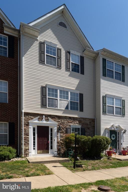 Building Photo - 104 Stingray Ct