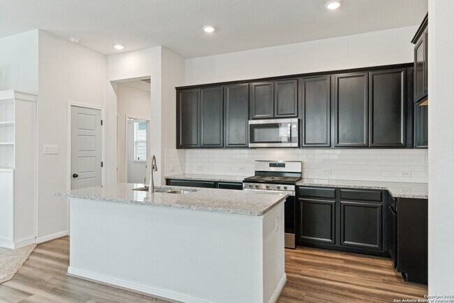 Building Photo - 13211 Antelope Run