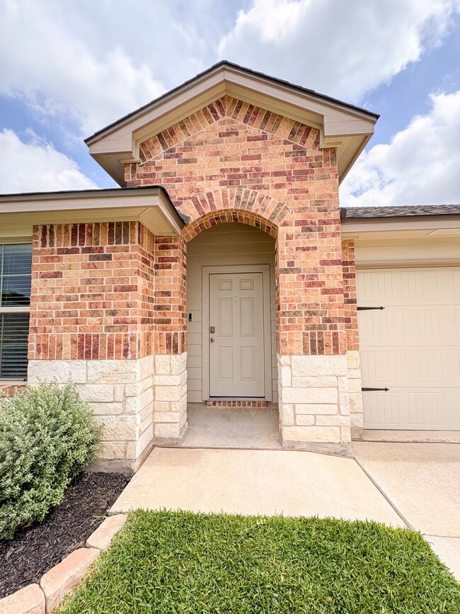 Building Photo - 8612 Cantera Rdg Rd