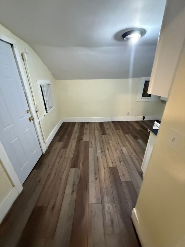 Building Photo - *Friendly Road, LLC 3404-3406 Walton Ave