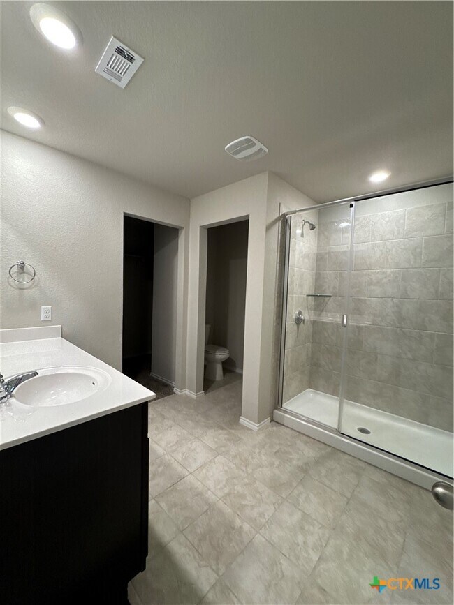 Building Photo - 1504 Rolling Thunder Dr