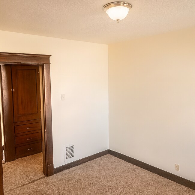 Building Photo - 4409 Gifford Ave