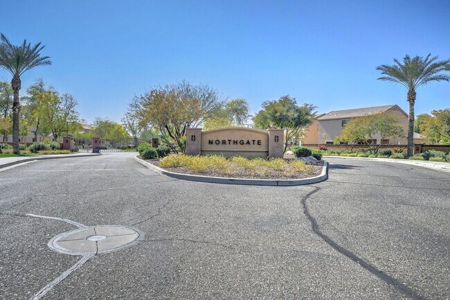 Building Photo - 2143 W Marconi Ave