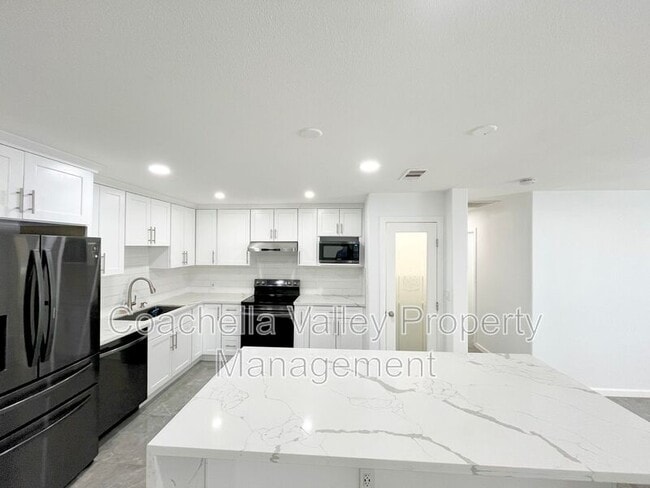 Building Photo - 77030 Florida Ave