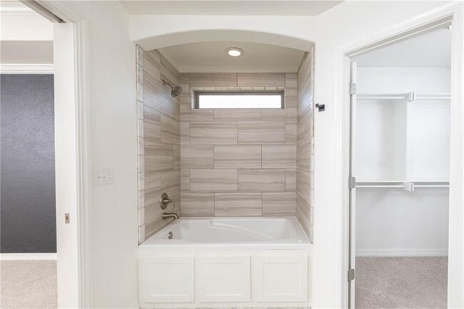Building Photo - 4405 W Anthem Dr