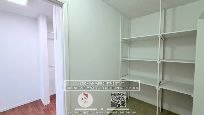 Building Photo - Sunny, west facing, Large 1 bedroom with tons of storage, includes water/garbage/amenities/parking!