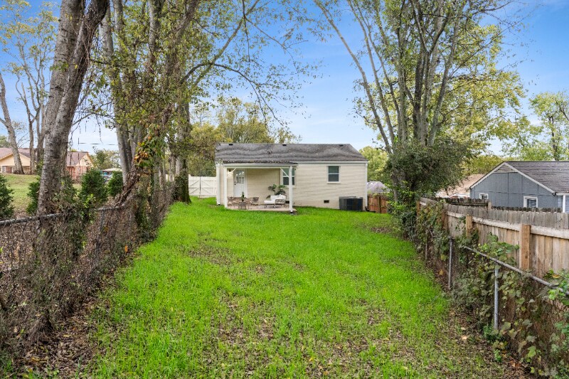 Building Photo - 1808 26th Ave N