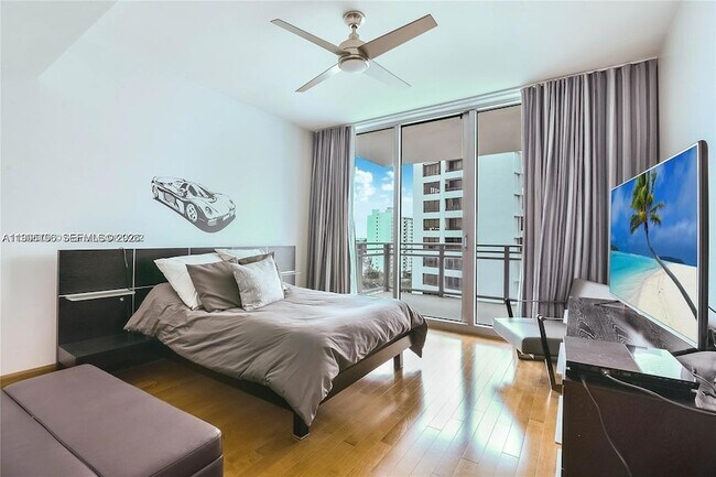 Building Photo - 3535 S Ocean Dr