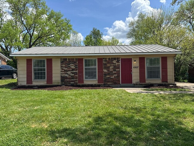 Building Photo - 6907 Longlake Dr