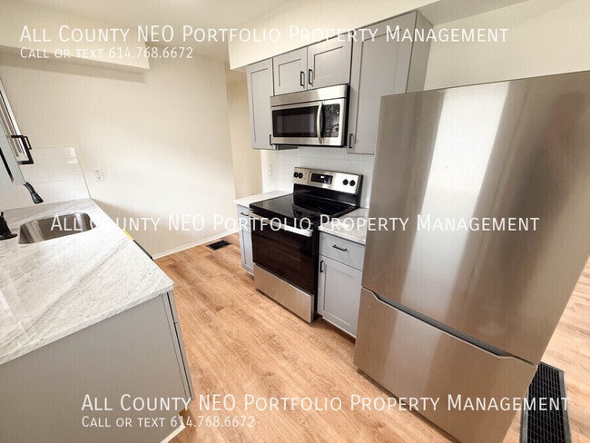 Building Photo - 677 Frebis Ave