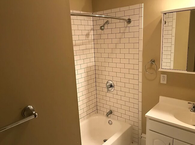 Building Photo - 3407 California Ave