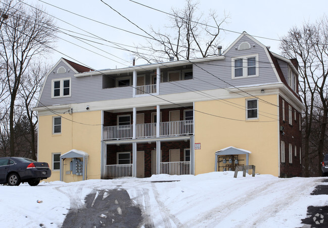 Building Photo - 509 S Beech St
