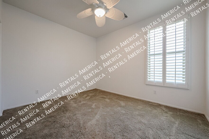Building Photo - 30984 N Obsidian Dr