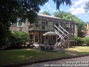 Building Photo - 224 E Rosewood Ave