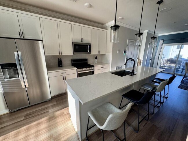 Building Photo - 211 Narrowleaf Way