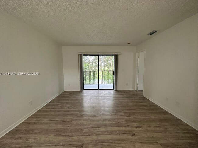 Building Photo - 10453 NW 11th St