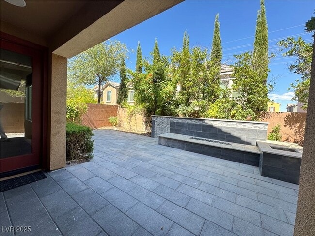 Building Photo - 2090 Morro Vista Dr