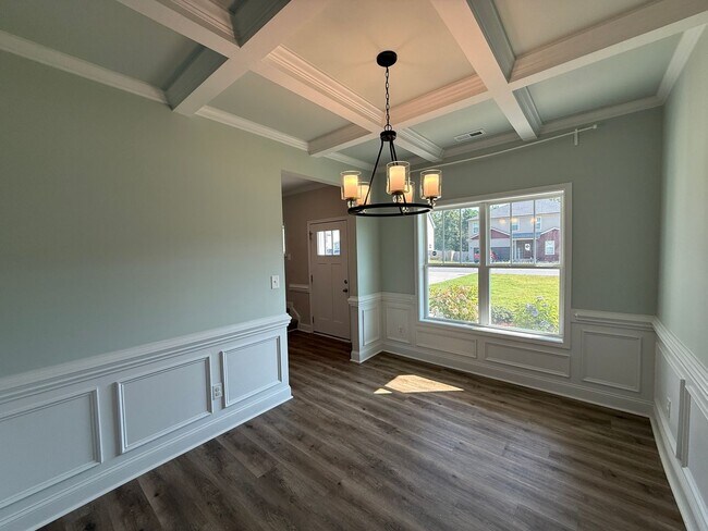 Building Photo - Stunning 4 Bed, 2.5 Bath Home in Cameron