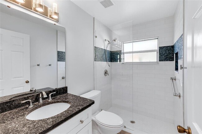 Building Photo - 911 Wee Burn Pl