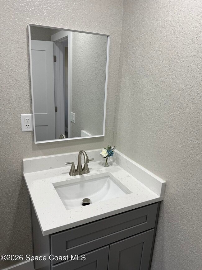 Building Photo - 9 Lemoine Ave