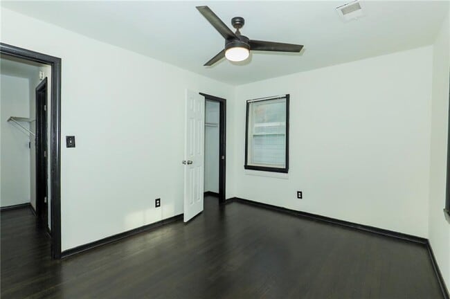 Building Photo - 836 Bolton Rd NW