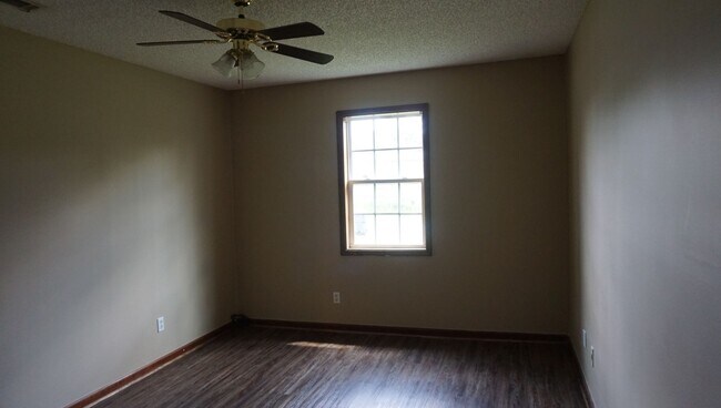 Building Photo - 3515STUD