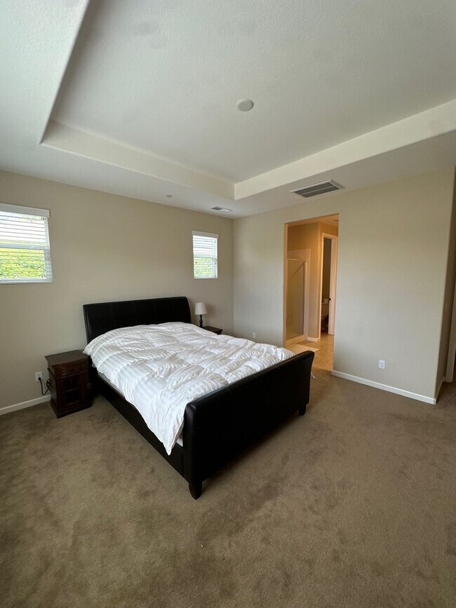 Building Photo - Spacious 4 Bed / 3 Bath Home with Large Covered Patio in Chico