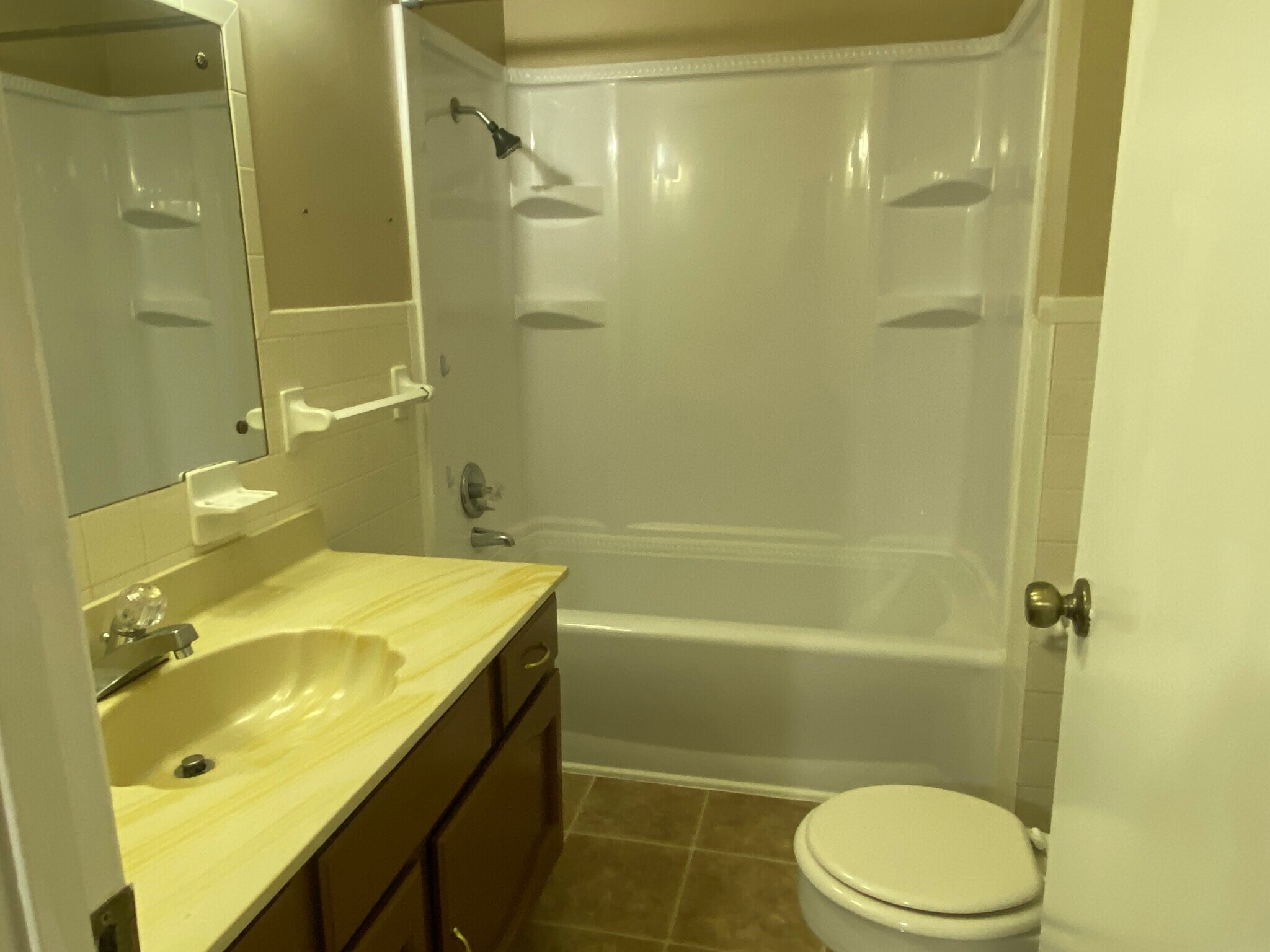 Building Photo - 103 Skyview Dr