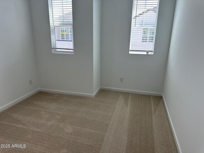 Building Photo - 2468 W Rowel Rd