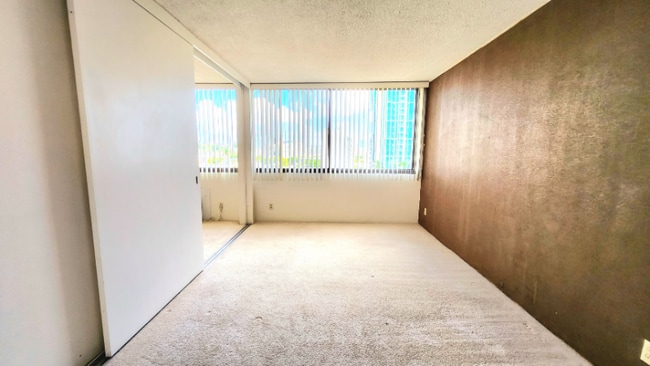 Building Photo - 55 S Kukui St