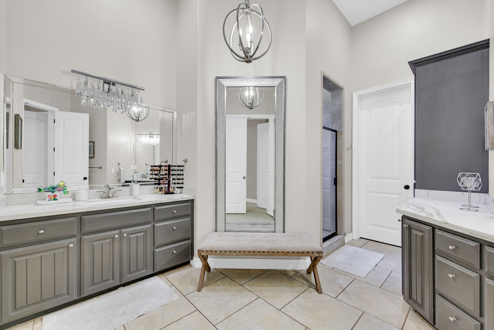 Building Photo - 5706 N 3rd Ln