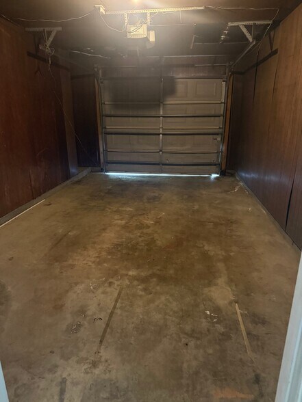 Building Photo - 1118 Sunmeadow Dr