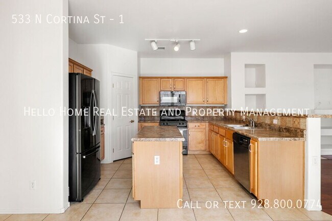 Building Photo - 533 N Cortina St