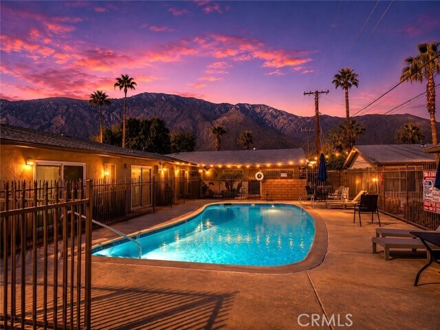 Building Photo - 685 E Vista Chino