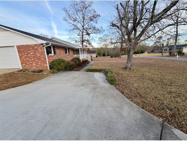 Building Photo - 207 Keystone Dr