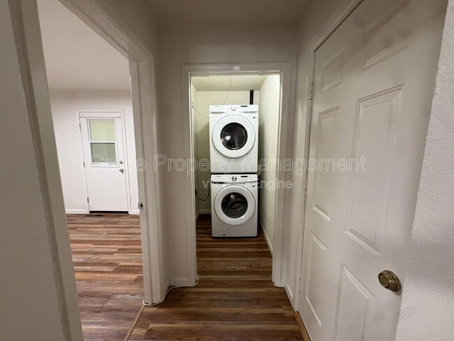 Building Photo - 310 S 2nd Ave