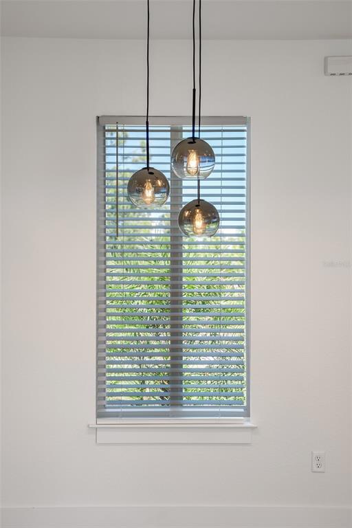 Building Photo - 24389 SW Kingsway Cir