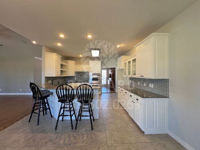 Building Photo - Single Family Home | Tontitown, AR | Stunning Home with Separate Shop