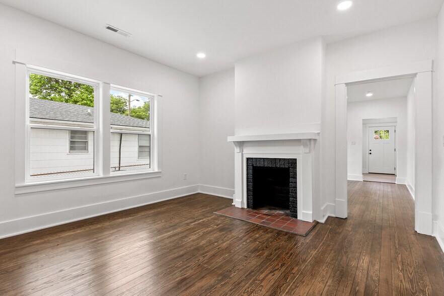 Building Photo - 1308 S Lyerly St