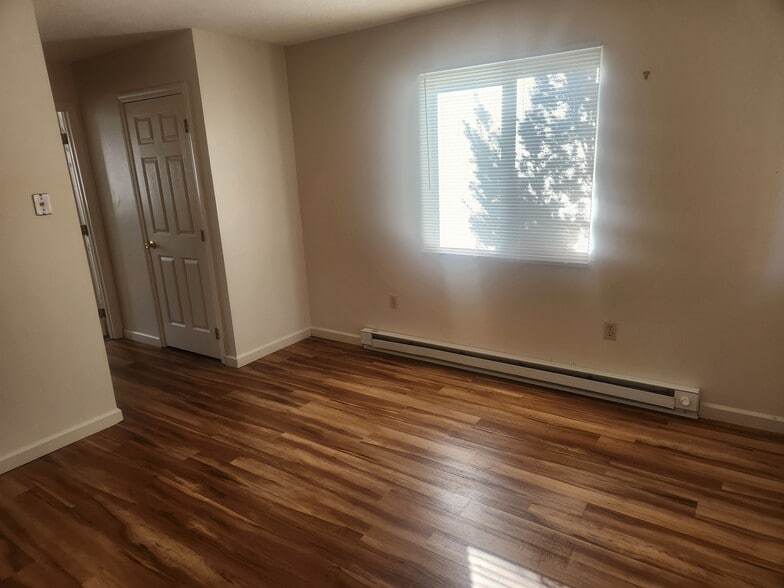 Living Room - 761 Fairmont Rd