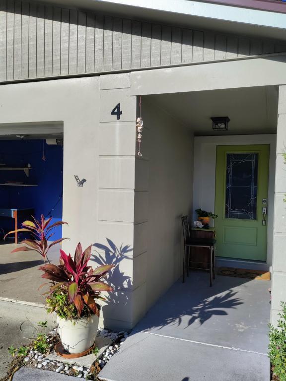 Building Photo - 4 Blaine Ct