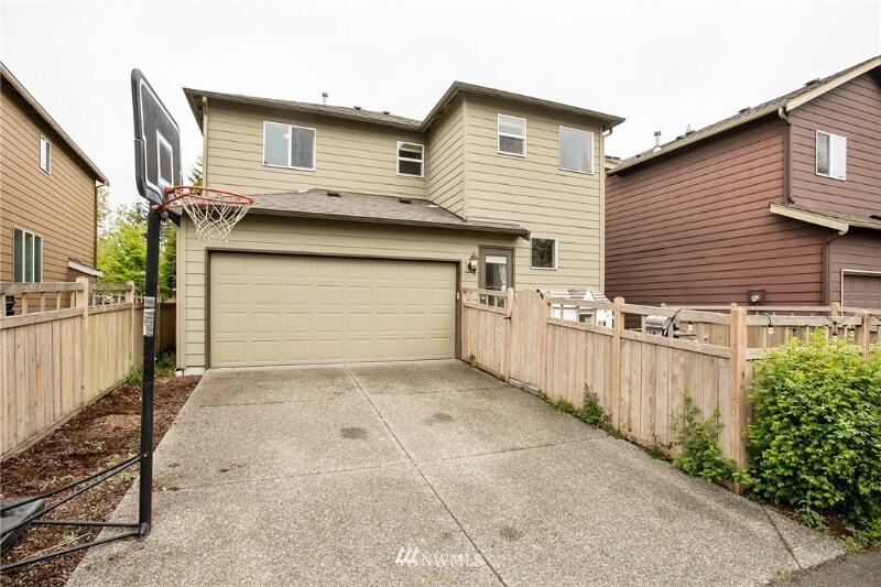Building Photo - 4703 Strathmore Cir SW