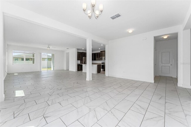 Building Photo - 520 Overpool Ave