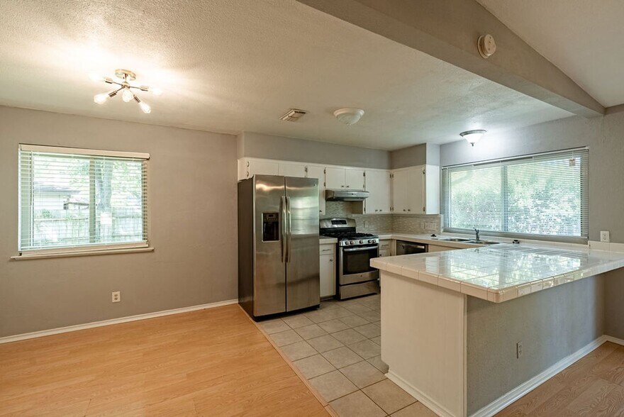 Building Photo - 10302 Stubble Quail Cir