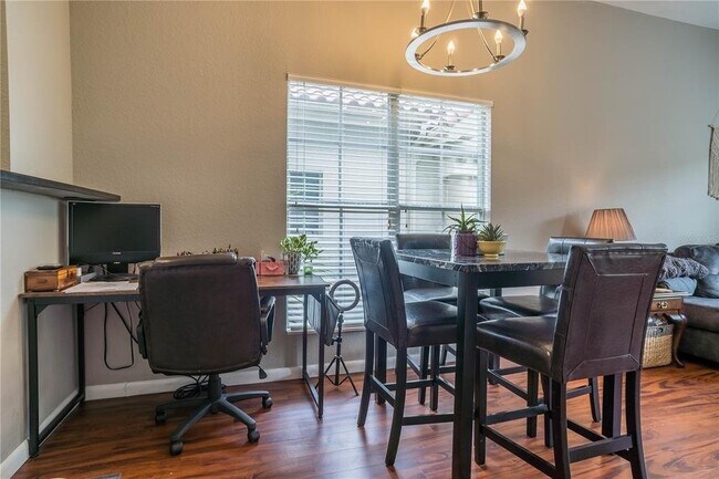 Building Photo - "Stylish 1-Bedroom Apartment with Modern A...