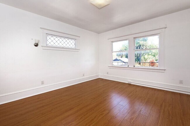 Building Photo - 2139 Grant St