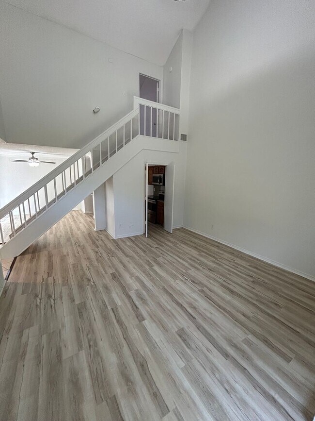 Building Photo - 3712 Pulsar Dr
