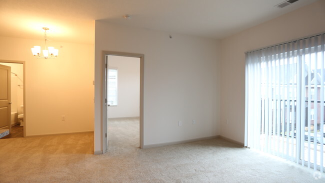 Living Room - 1BR, 1BA - 712 SF - H - Cortland Hilliard