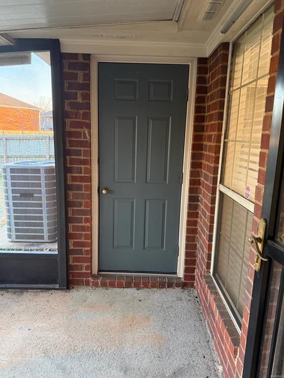 Building Photo - 8425 English Oak Loop