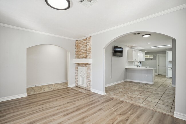 Building Photo - 2 Schill Ave